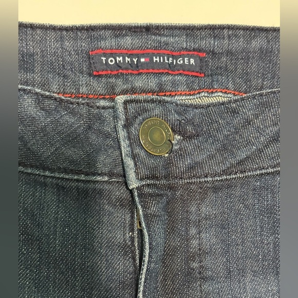 Tommy Hilfiger Blue Jean Shorts Classic Style
Size 12 - Picture 3 of 8
